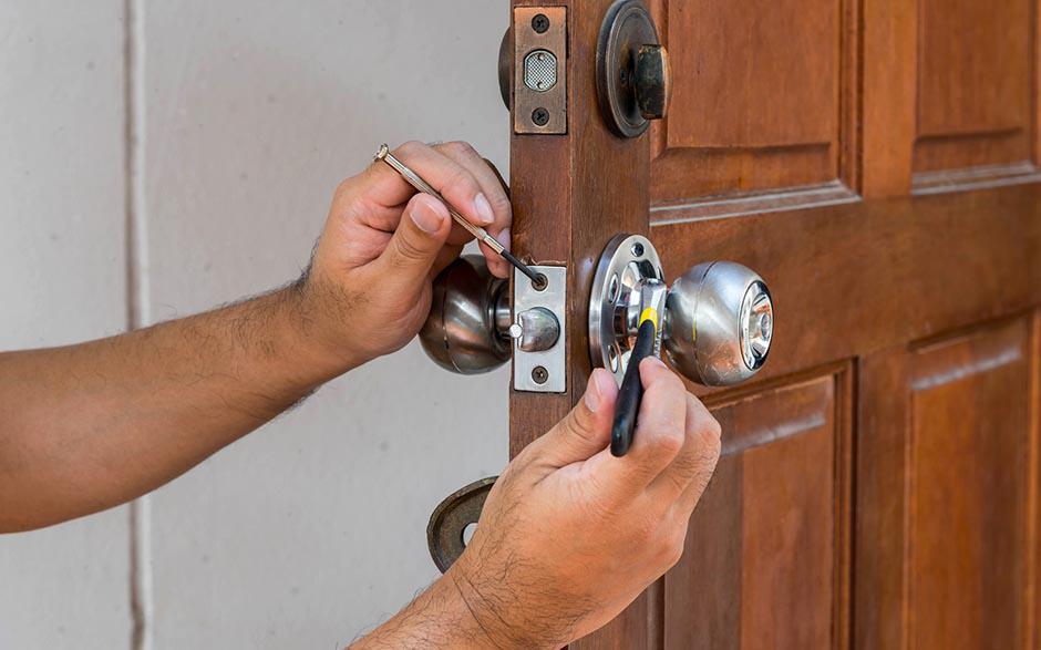 ouverture de porte claquée serrurier Miramas
